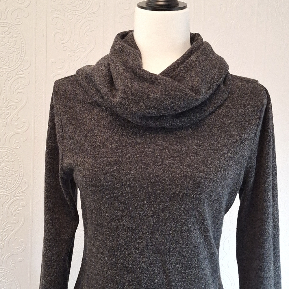 Grey knit dress - Picture 2 of 7